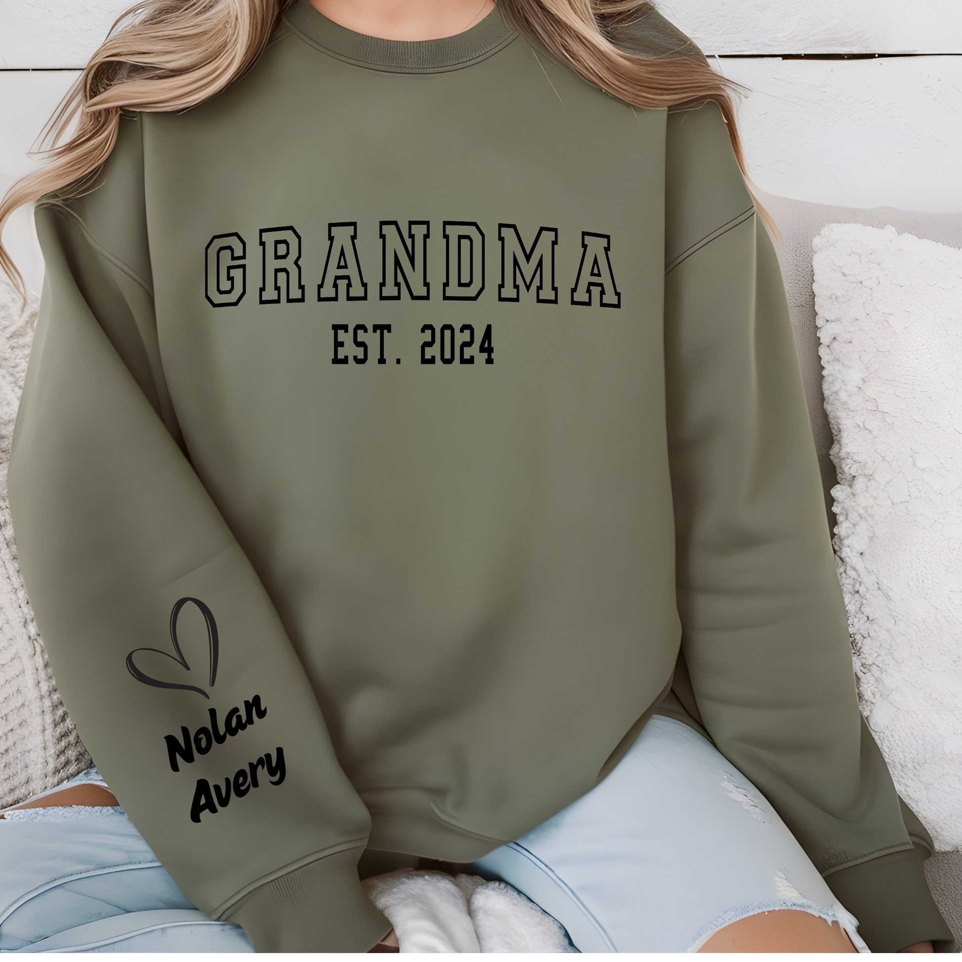 Custom Grandma Sweatshirt, Grandma est 2024 shirt, Personalized Grandma Apparel, New Grandma gift, Unique Grandma shirt, Custom grandma hoodie, personalized grandma sweater, Grandma Love Shirt, Grandma Lift Clothing, Grandmother Established 2024
